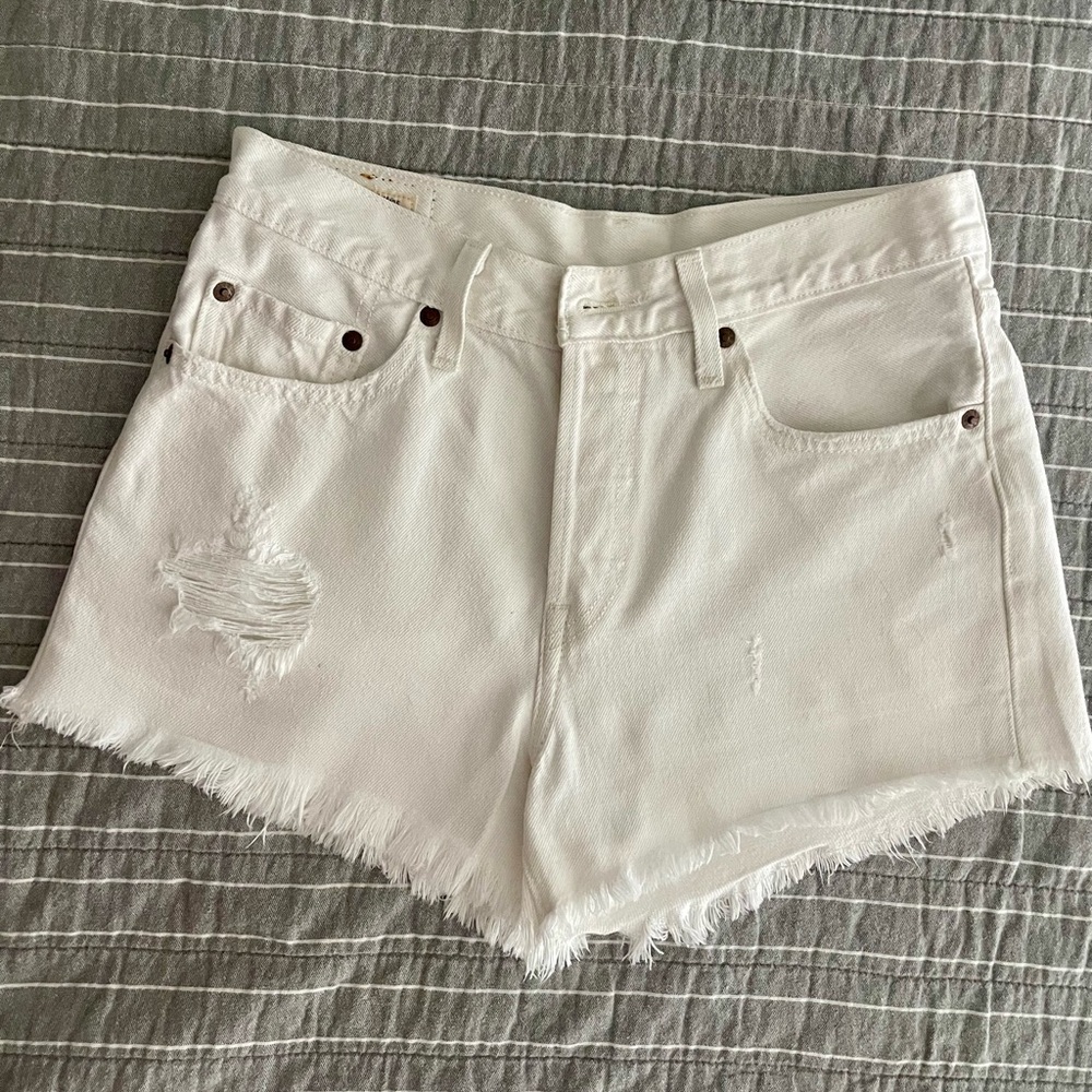 Levi’s 501 Short Pearly White Size 27